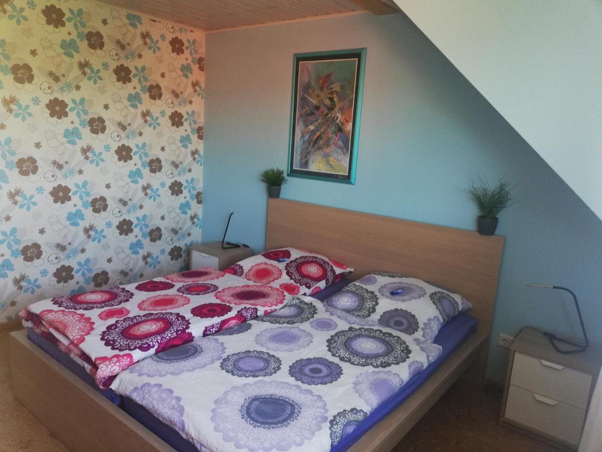 Anna - Neue Ferienwohnung Mit Blick Ins Gruene Ober-Abtsteinach Buitenkant foto